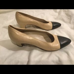 Vintage CHANEL Pumps Size 8